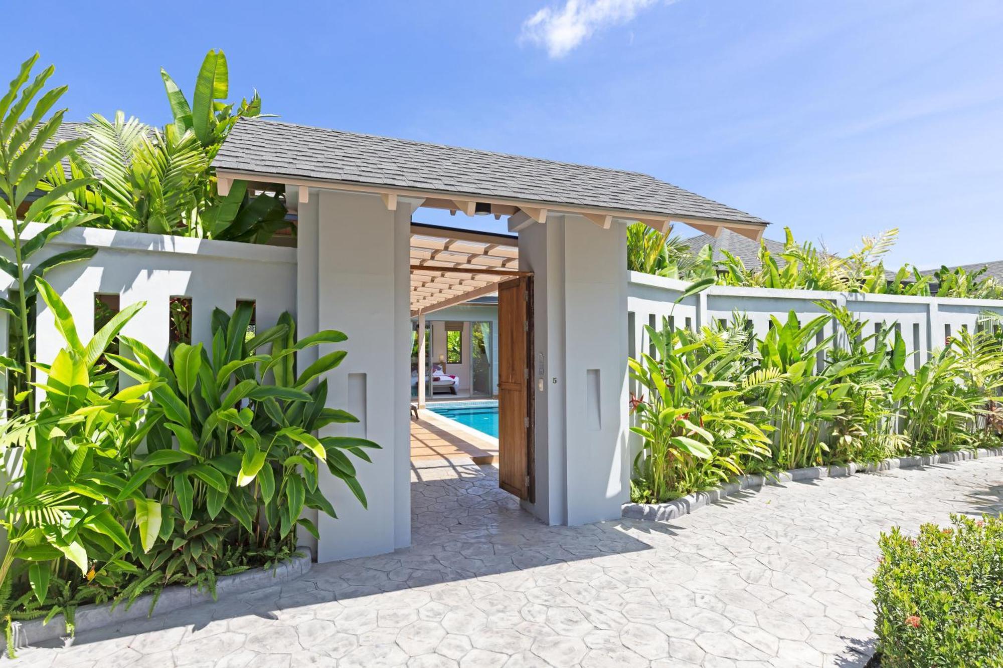Dalaa 5 Villa Pantai Kamala Bagian luar foto